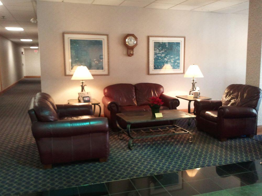 Fern Valley Hotel And Conference Center Louisville Room photo