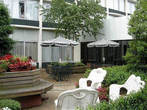 Fern Valley Hotel And Conference Center Louisville Exterior photo